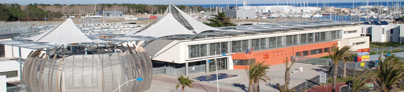 façade lycée.JPG